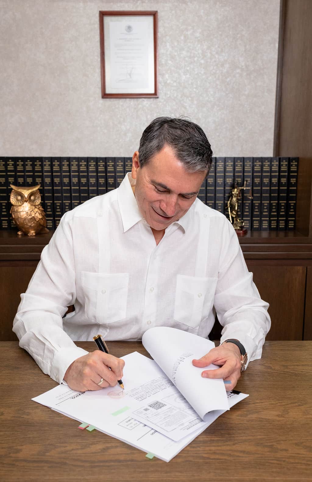 Lic. Alejandro José Monsreal Rodríguez, Notario Público No. 15